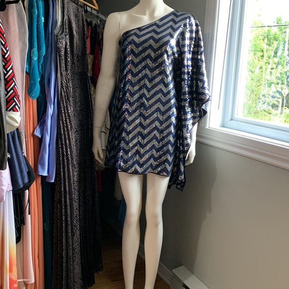 Stunning Jay Godfrey Dress Party Sequins Striped Blue Gray One Shoulder Batwing - Picture 4 of 8